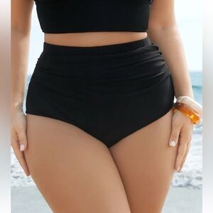 BloomChic Plus Size Plain Patchwork Ruched Swim Bottom